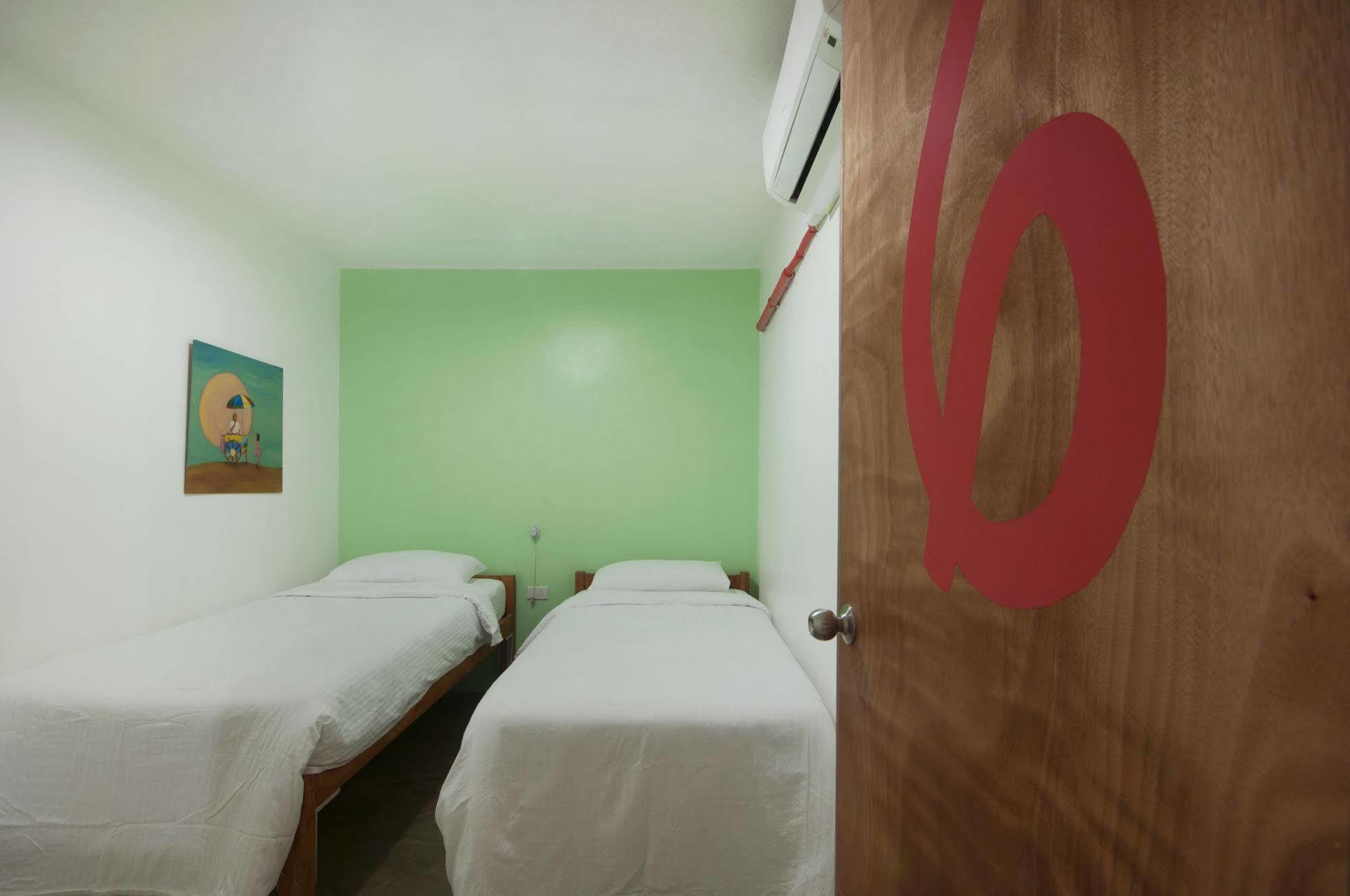 Mnl Boutique Hostel Makati City Eksteriør bilde