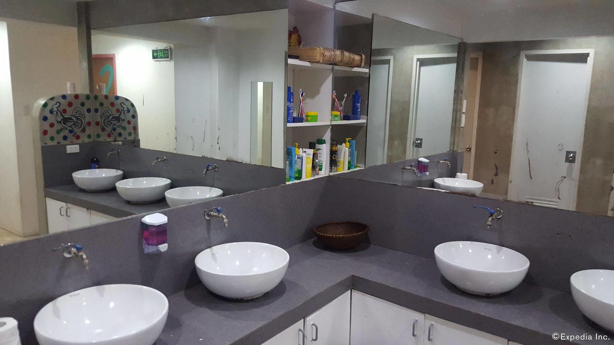 Mnl Boutique Hostel Makati City Eksteriør bilde